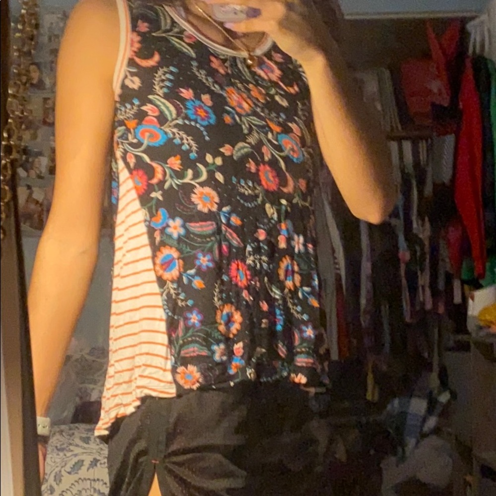 Floral Print slightly cropped tank top